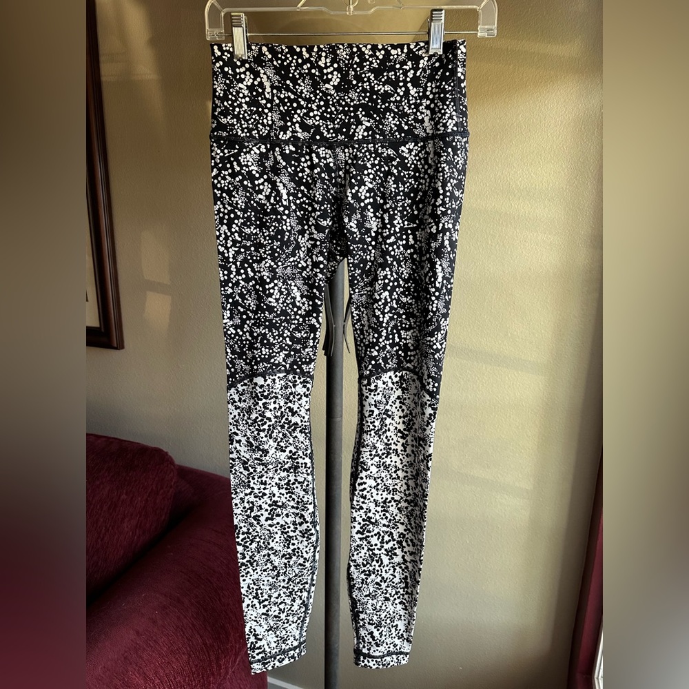 Lululemon leggings size 6